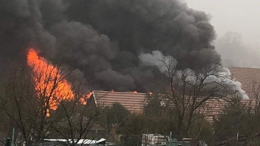Muž marně hasil rozsáhlý požár domu na Uherskohradišťsku